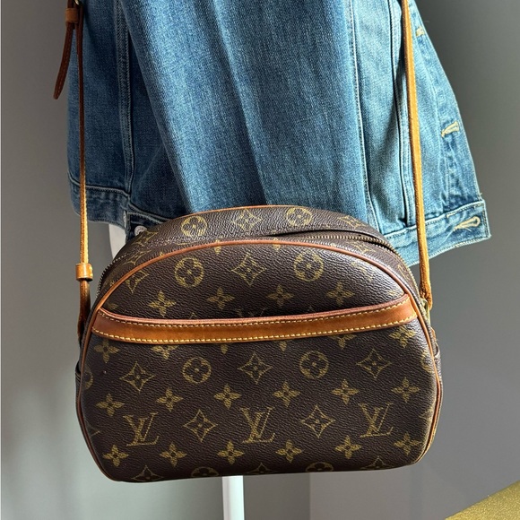 Louis Vuitton Handbags - 🔥Special Offer🔥 Louis Vuitton Blois Crossbody | Good Condition